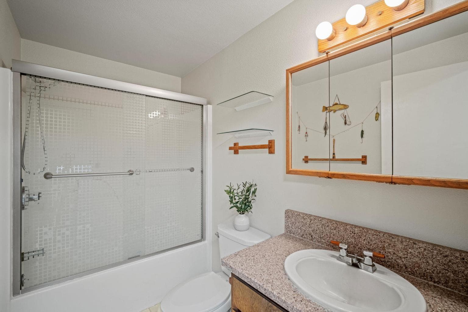 Main Level Full Bath
