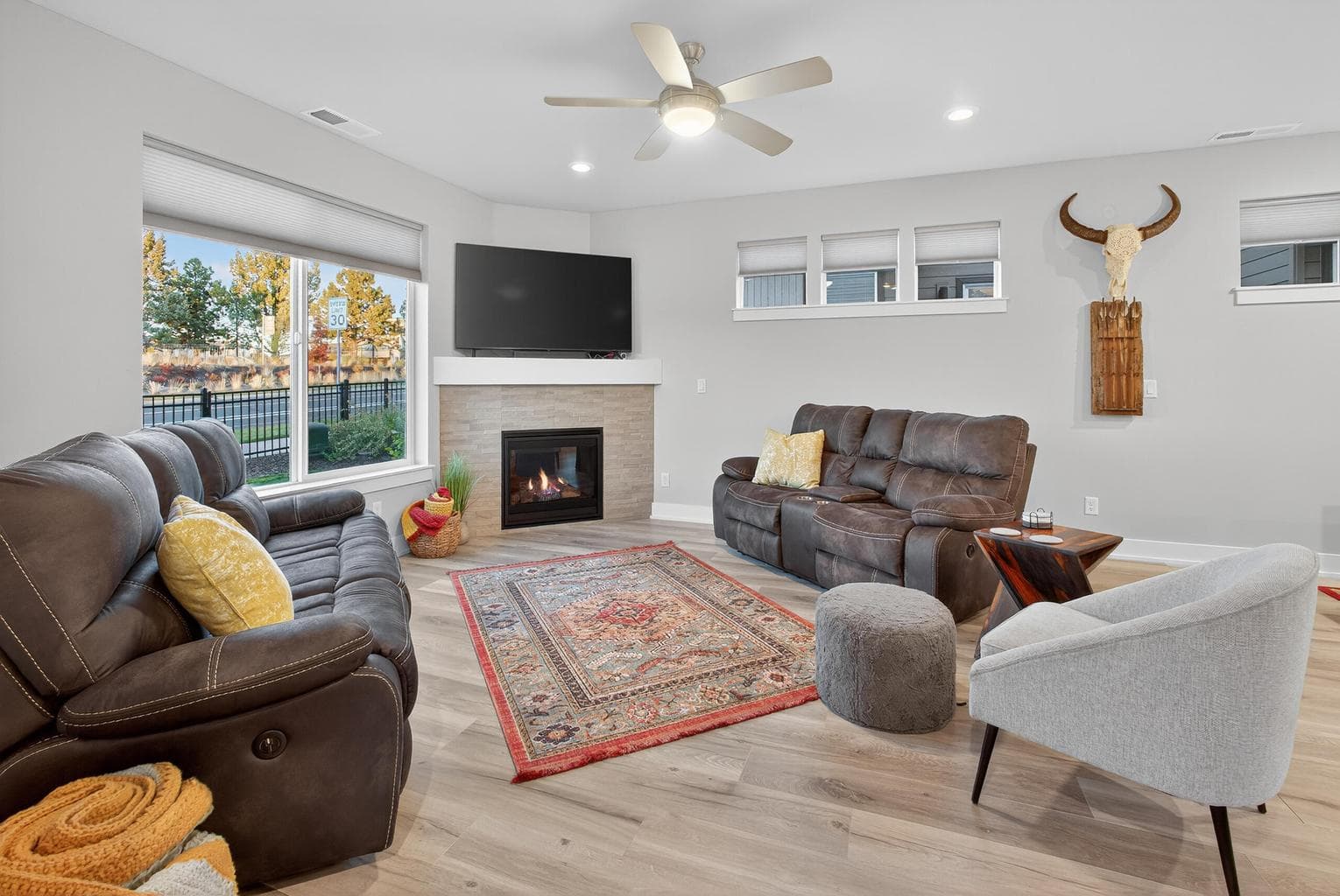 Photo of 20839 SE Caldera Drive 6 of 37