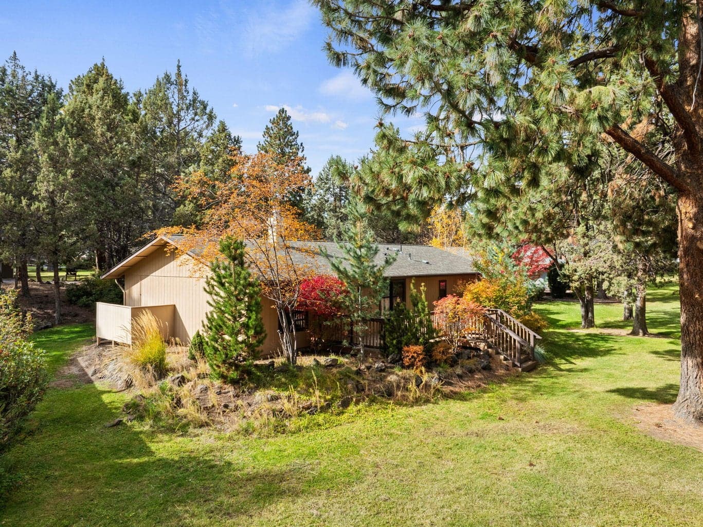 Photo of 61450 Little John Lane 27 of 32