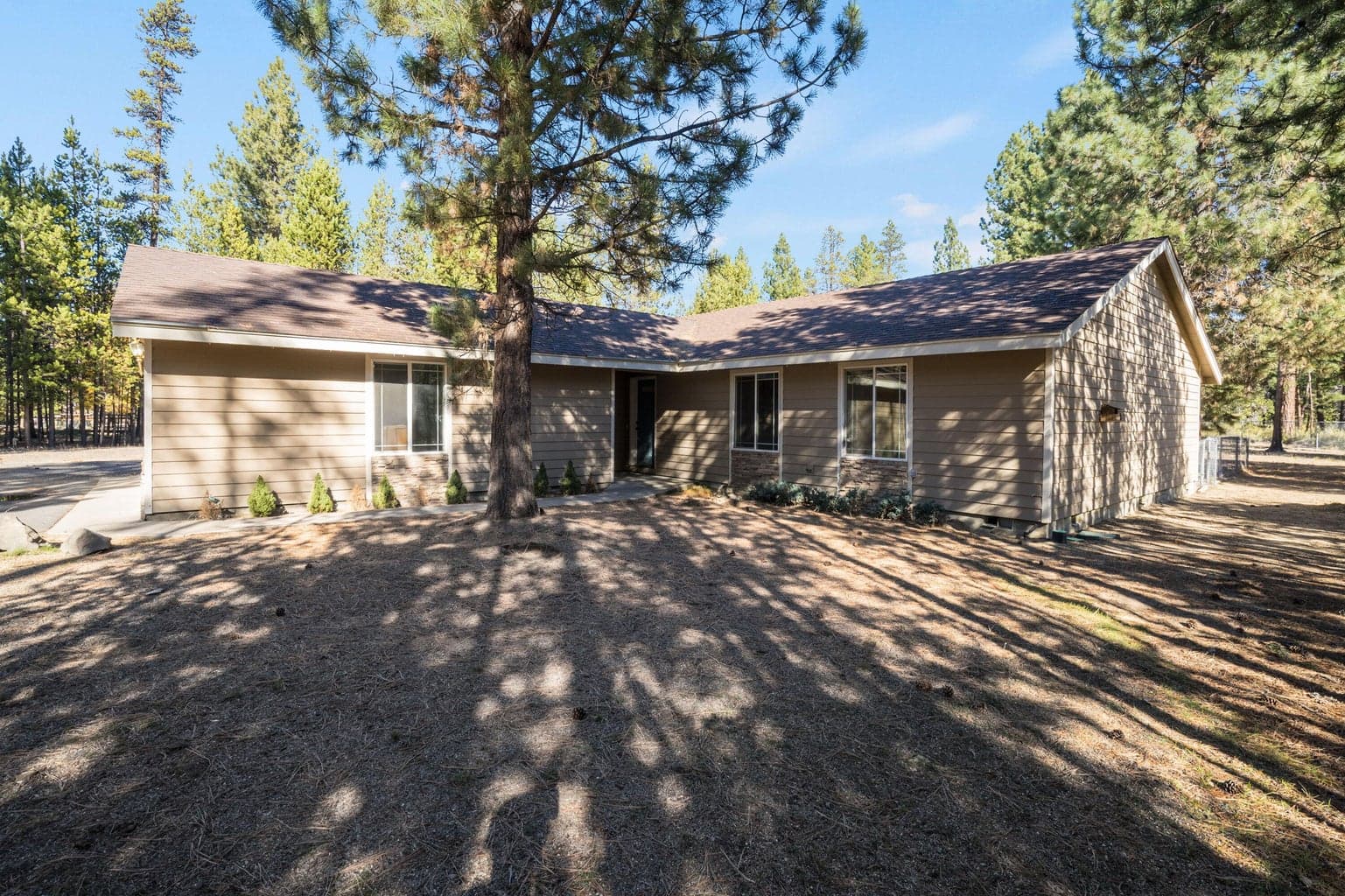 Photo of 50732 S Fawn Drive 2 of 29