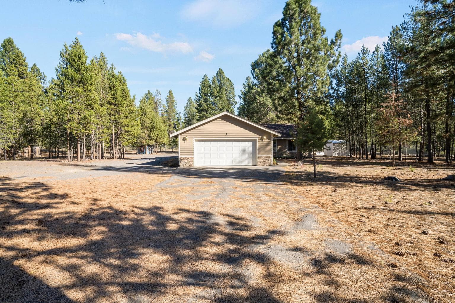 Photo of 50732 S Fawn Drive 3 of 29
