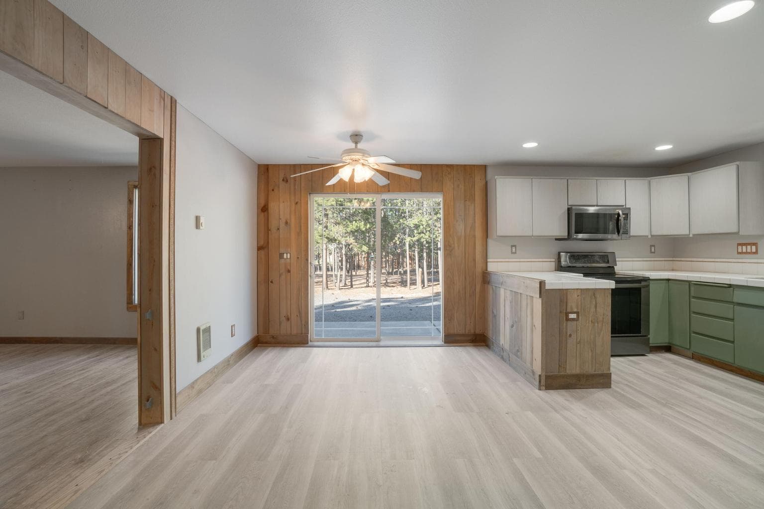 Photo of 50732 S Fawn Drive 5 of 29