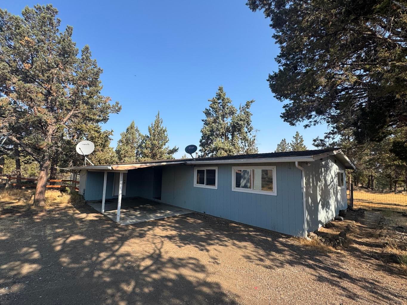Photo of 963 55th 2 of 34