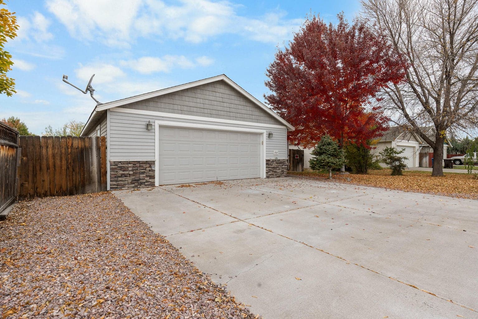 Photo of 2927 8th 2 of 19