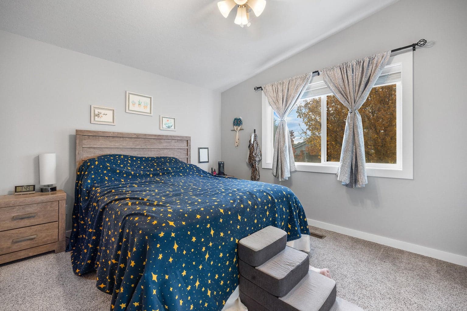 Photo of 2927 NW 8th Street 10 of 19