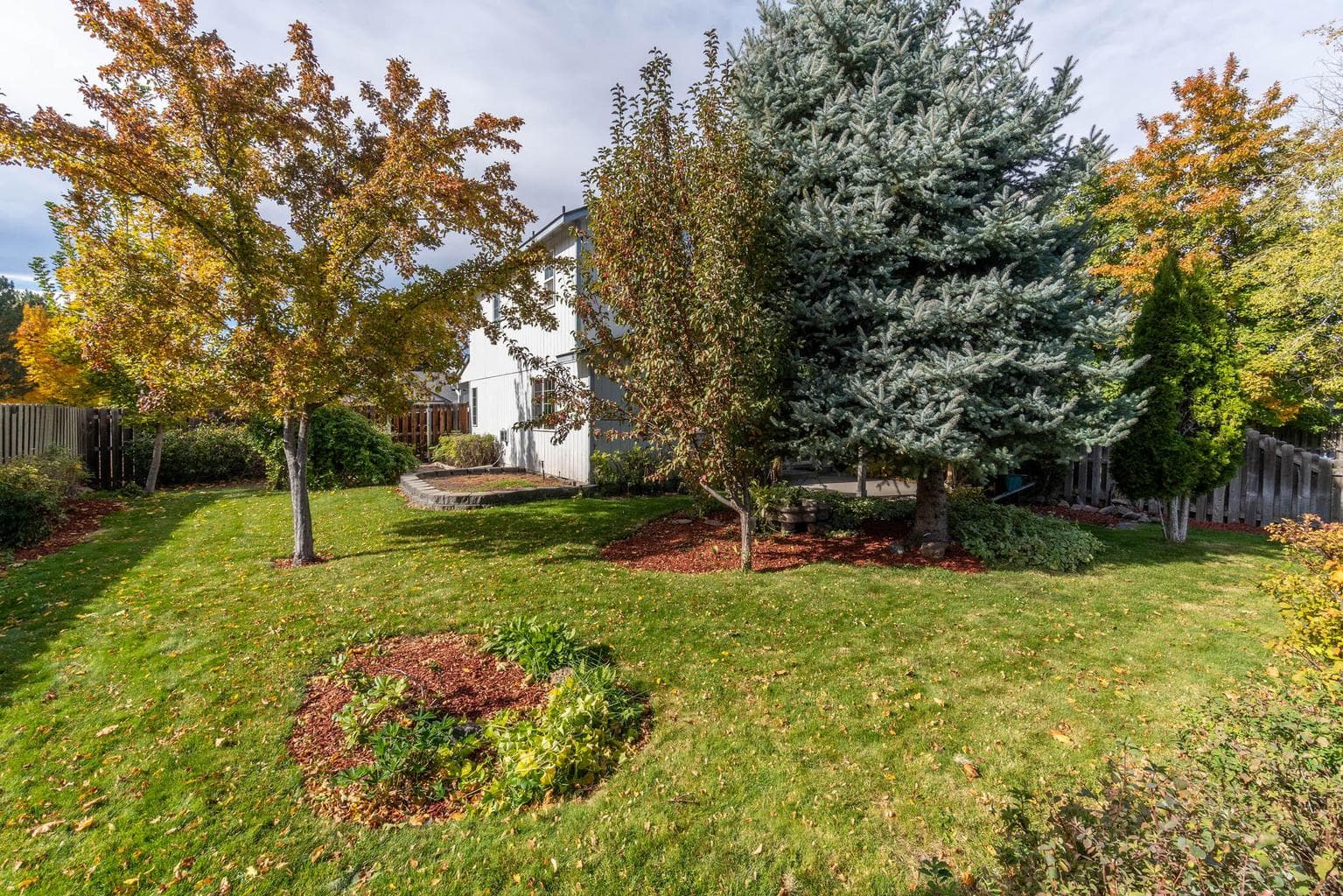 Photo of 3686 SW Bobby Jones Court 27 of 44