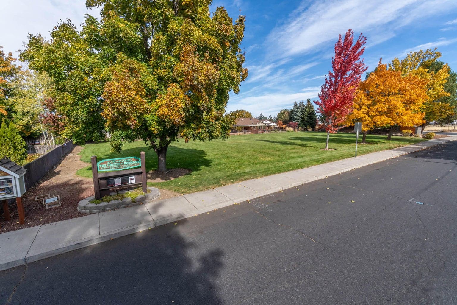 park area behind the home.