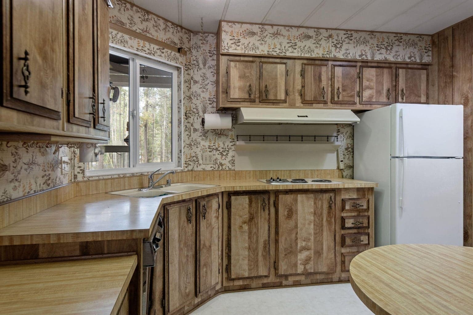 Photo of 16367 Leona Lane 7 of 26