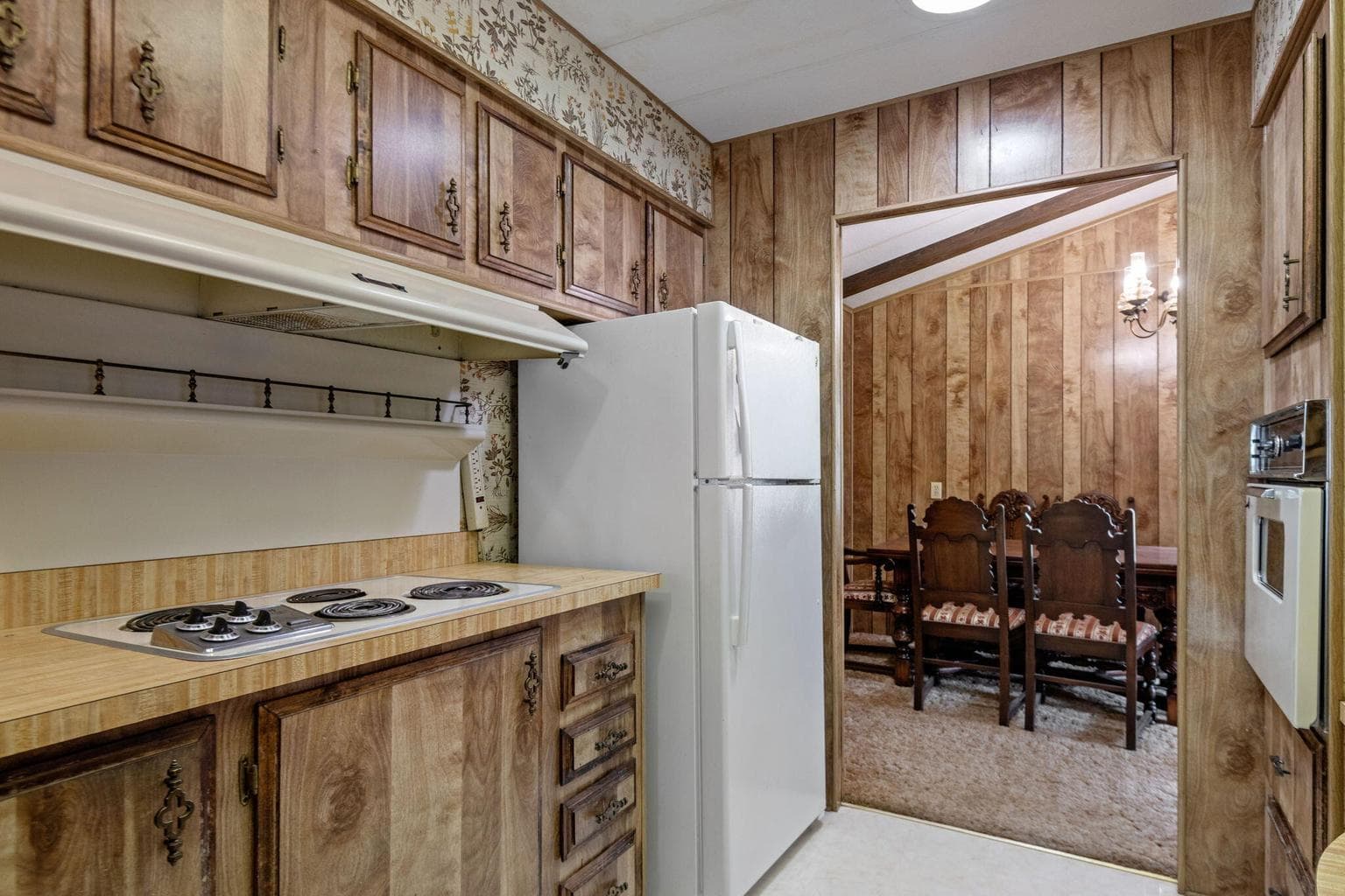 Photo of 16367 Leona Lane 9 of 26