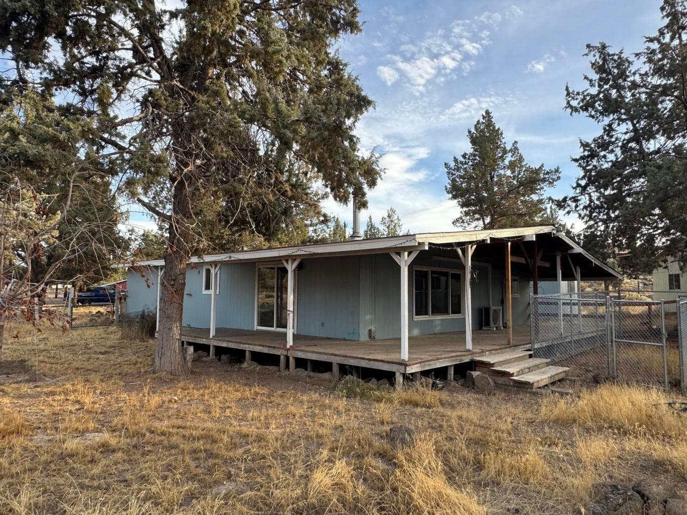 Photo of 963 55th 4 of 34
