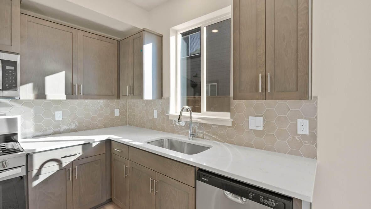 Photo of 21624 SE Fuji Drive 9 of 30