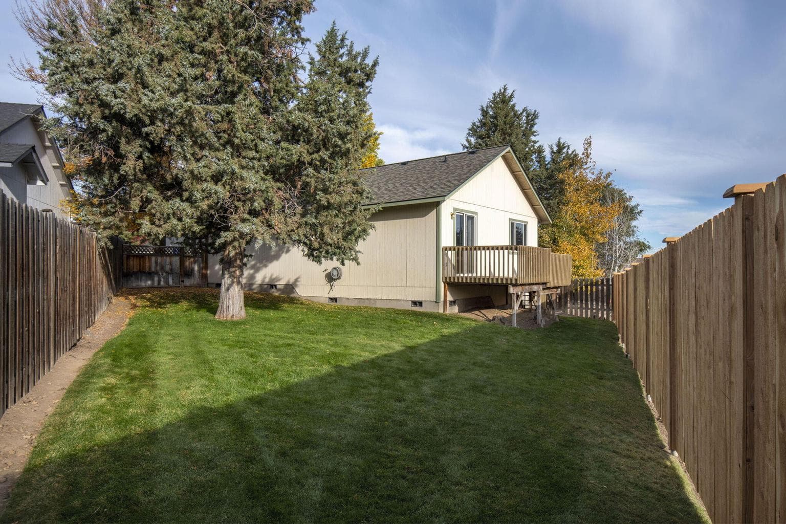 Photo of 1473 NE Mable Court 19 of 25