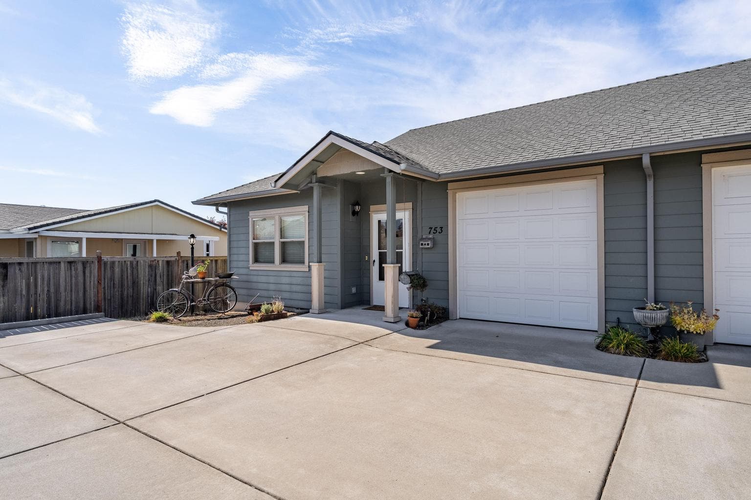 Photo of 753 Kinsington 2 of 16