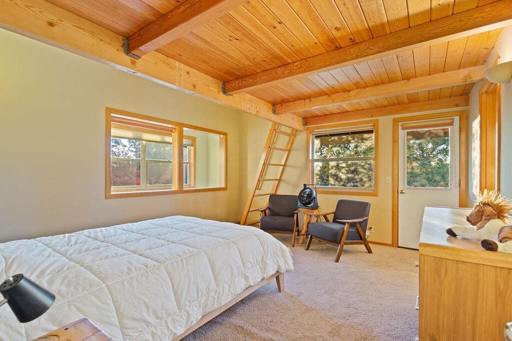 Photo of 62804 Montara Drive 32 of 56