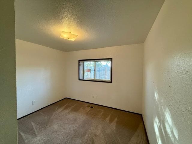 Photo of 112 NE Cowden Drive 8 of 15