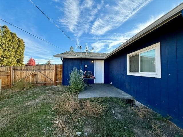 Photo of 112 NE Cowden Drive 13 of 15