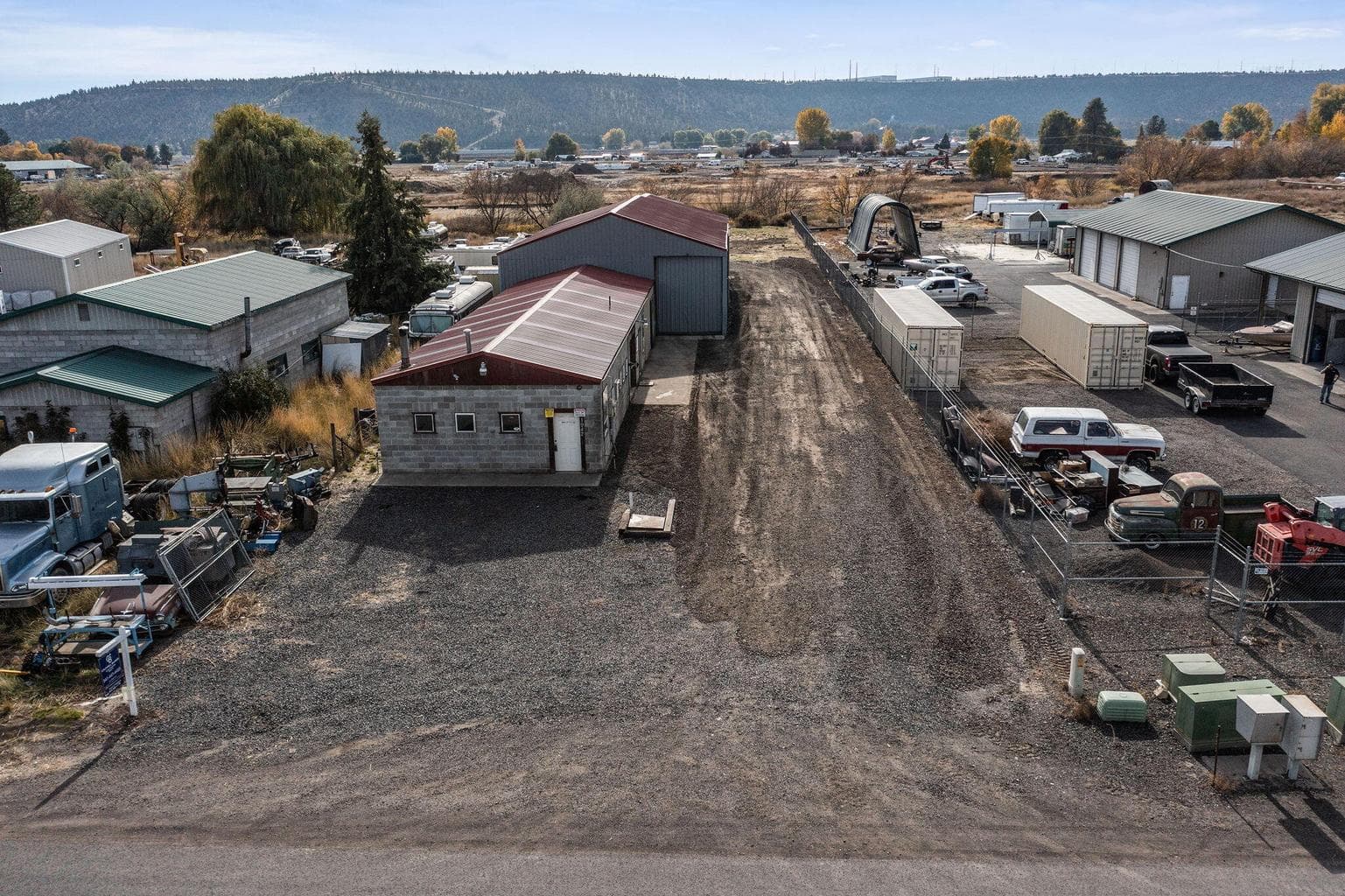 Photo of 1942 NW Industrial Park Road 46 of 48