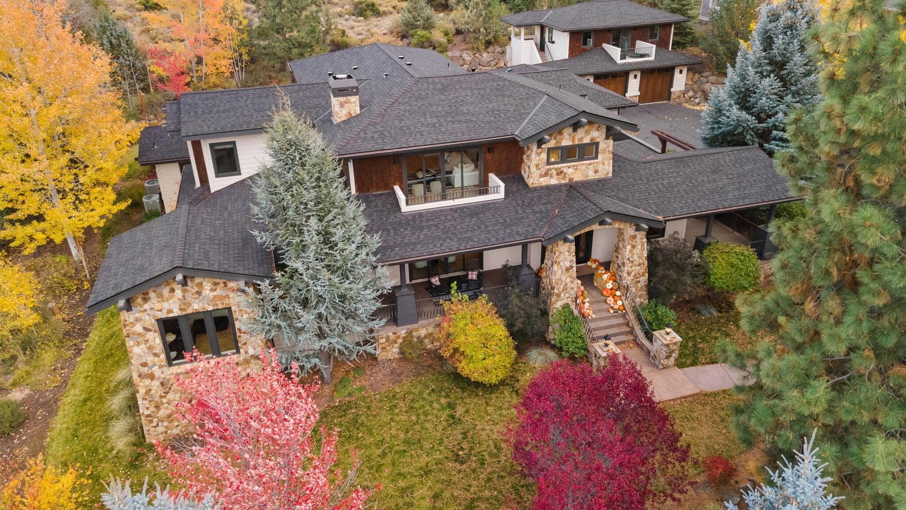 Photo of 61454 Cultus Lake 1 of 101