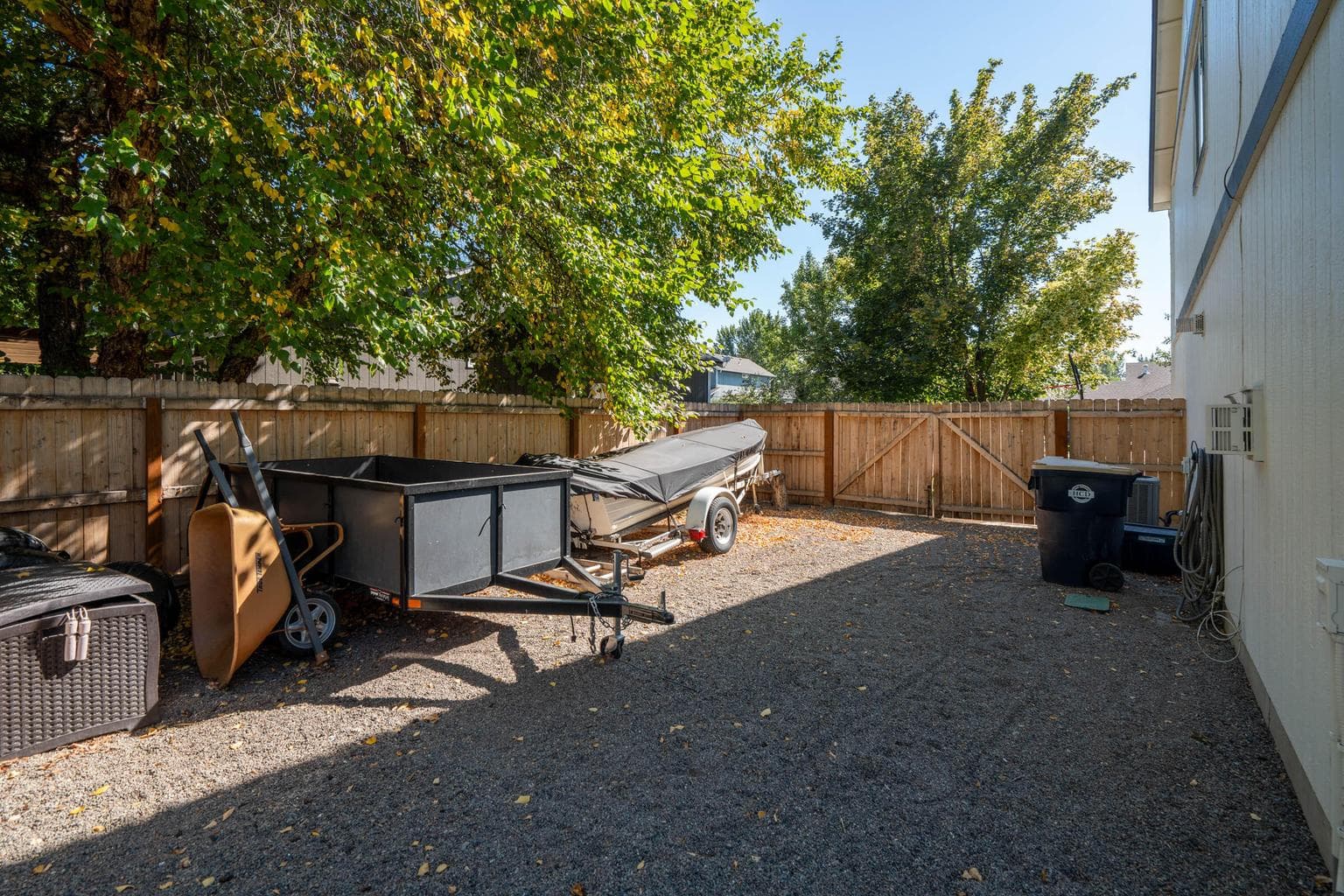 Photo of 1653 NW Spruce Place 10 of 37