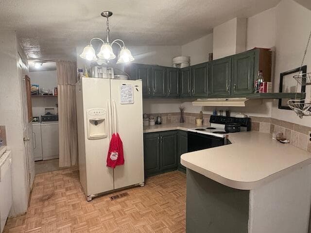 Spacious kitchen