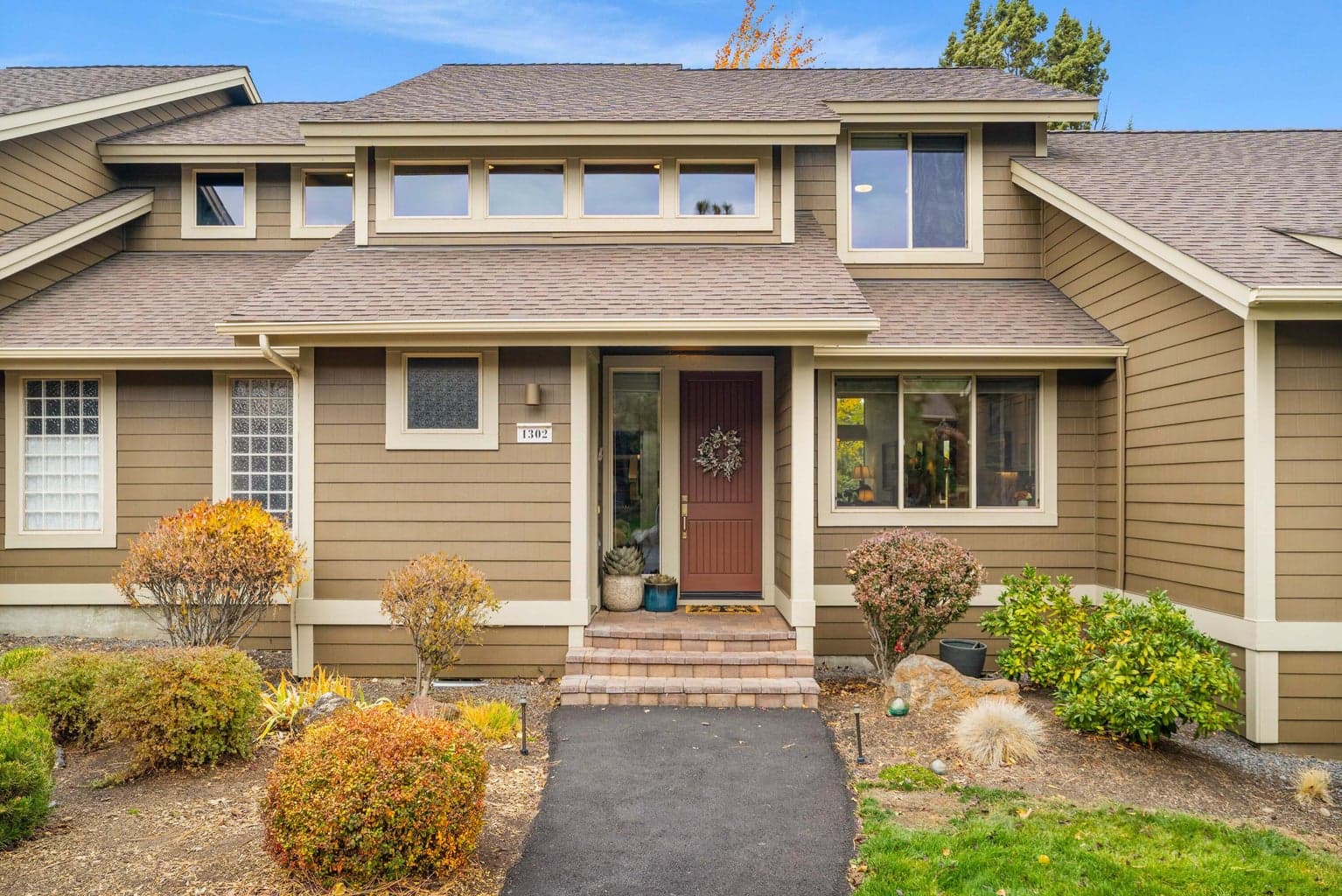Photo of 1302 Highland View 3 of 54