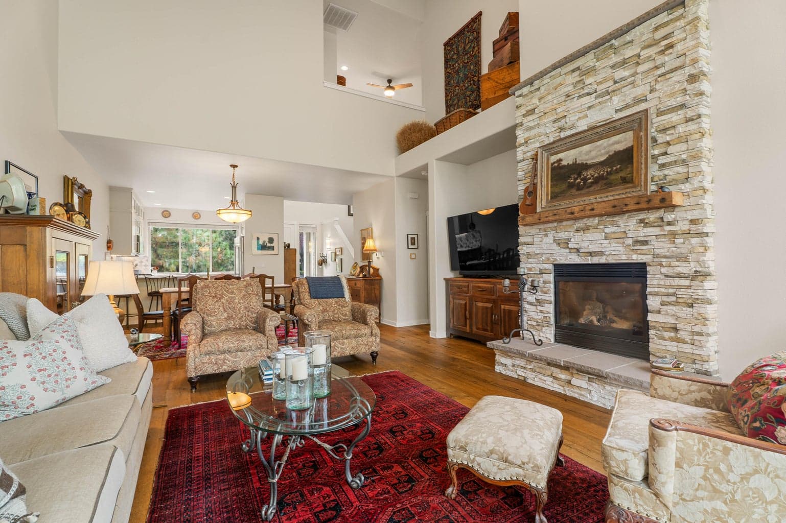 1302 Highland View
