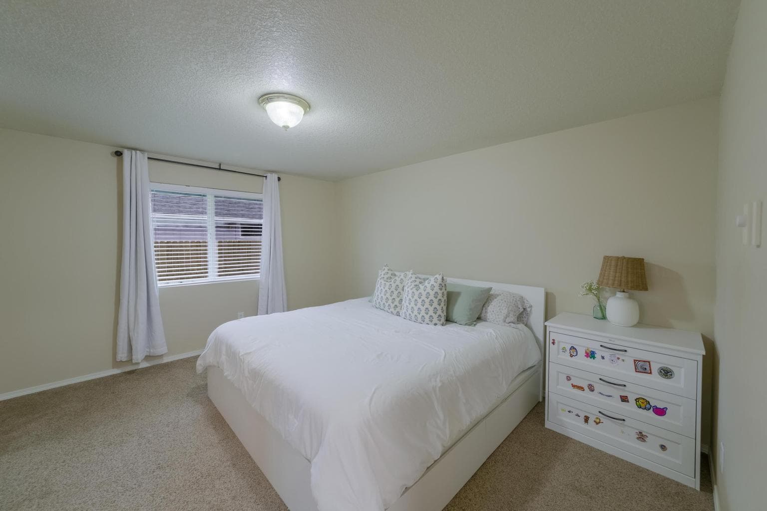Photo of 2068 NE Elk Street 26 of 28