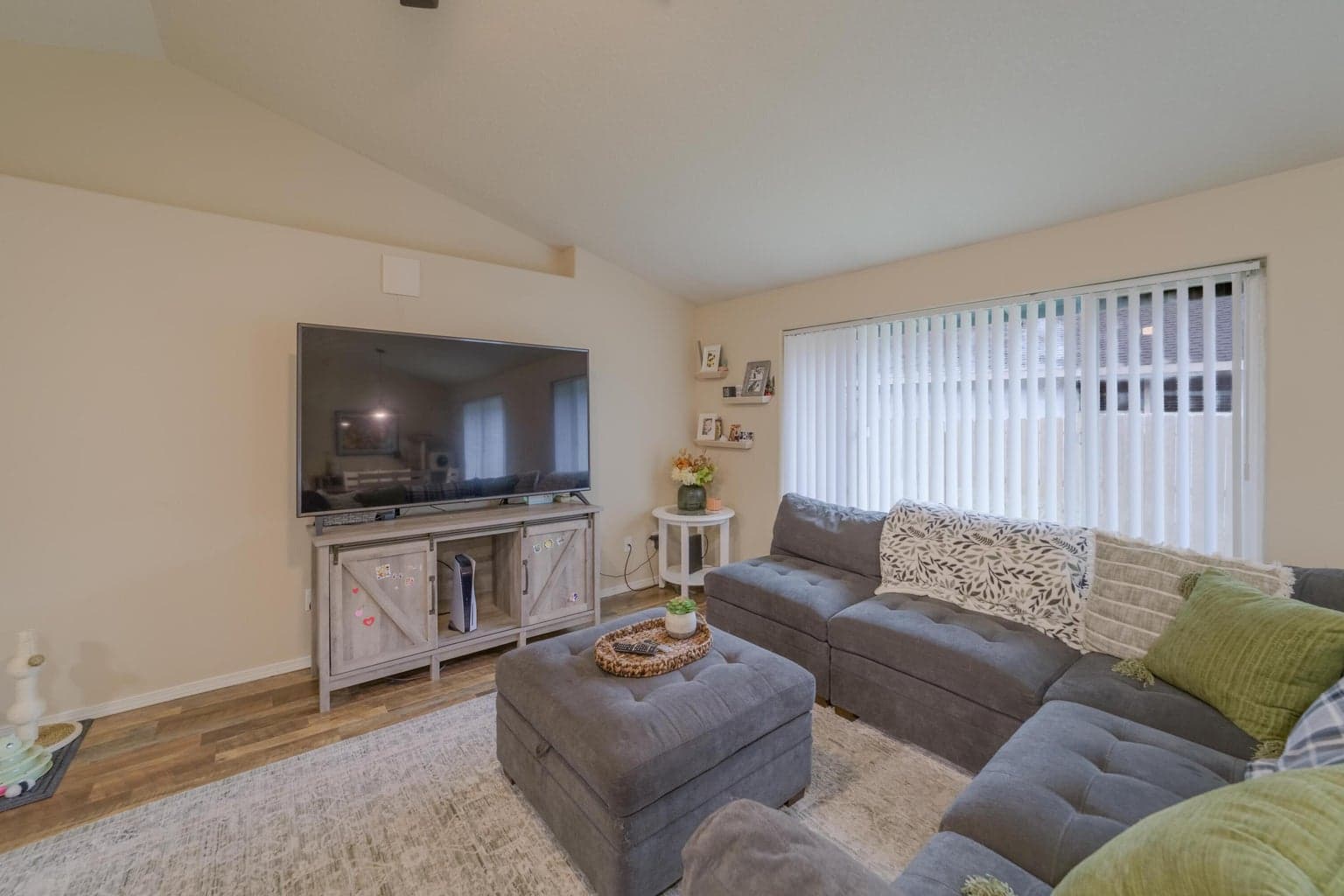 Photo of 2068 NE Elk Street 12 of 28