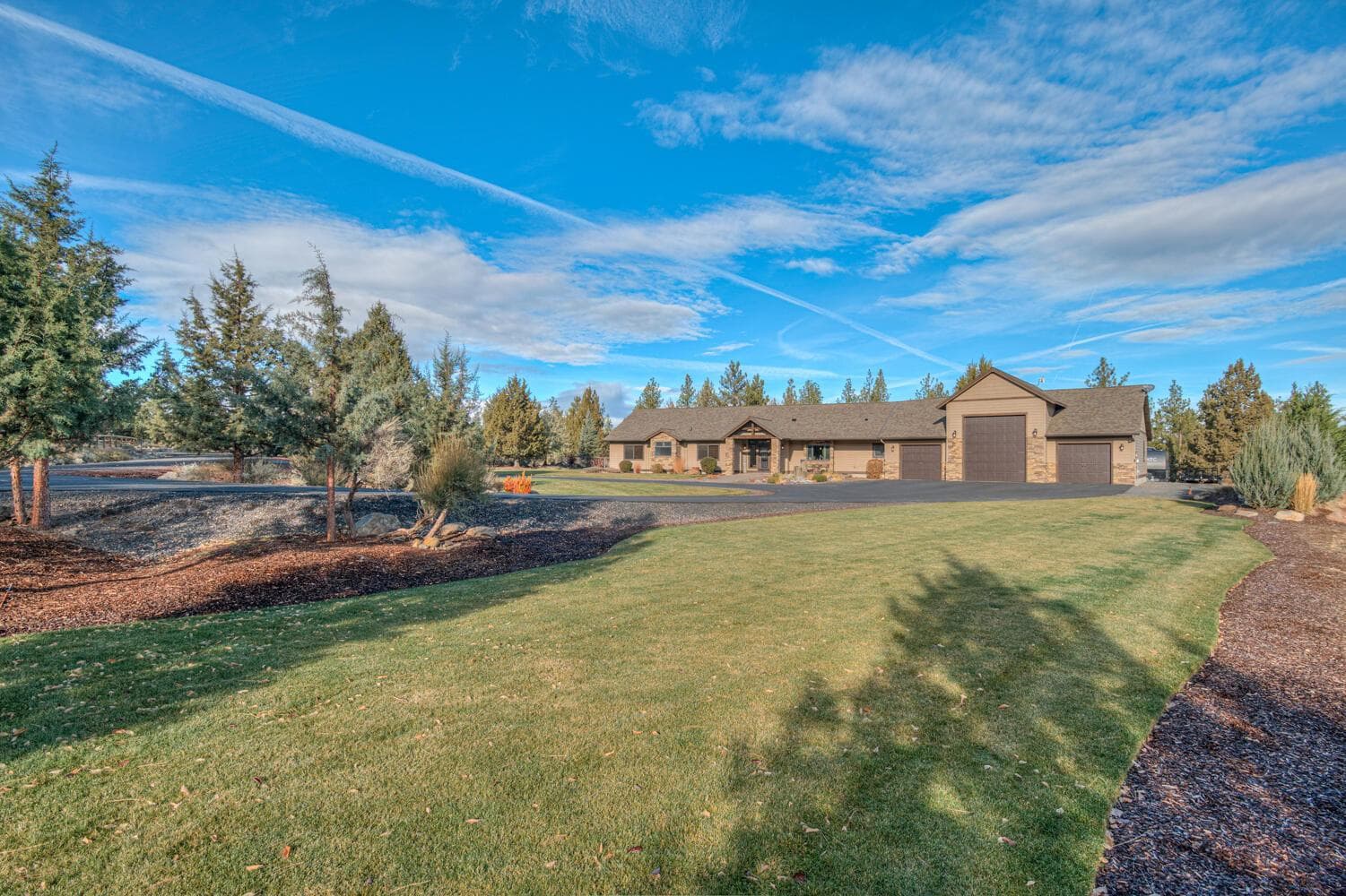 Photo of 16816 Ponderosa Cascade Drive 3 of 44