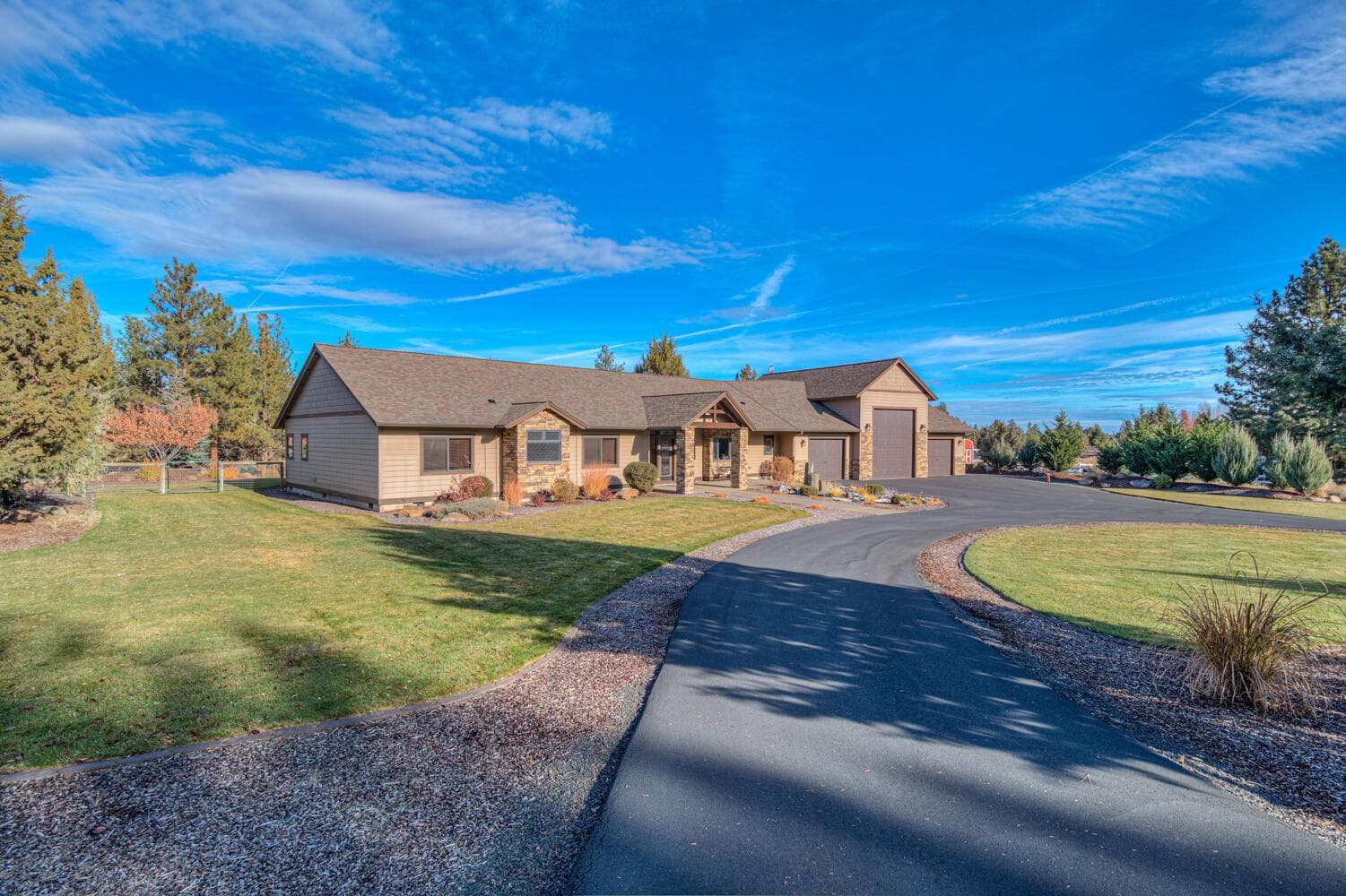 Photo of 16816 Ponderosa Cascade Drive 4 of 44