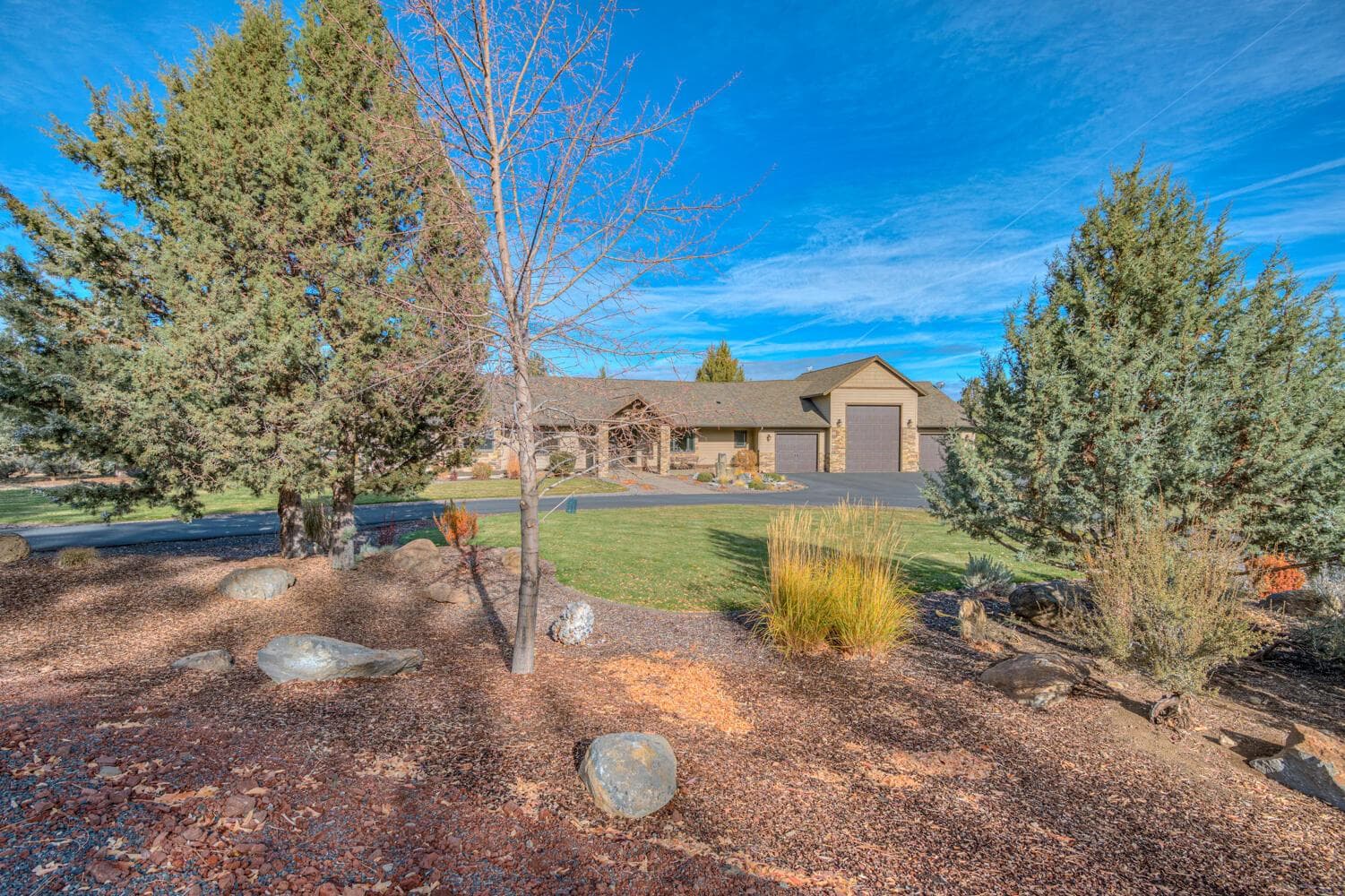Photo of 16816 Ponderosa Cascade Drive 5 of 44