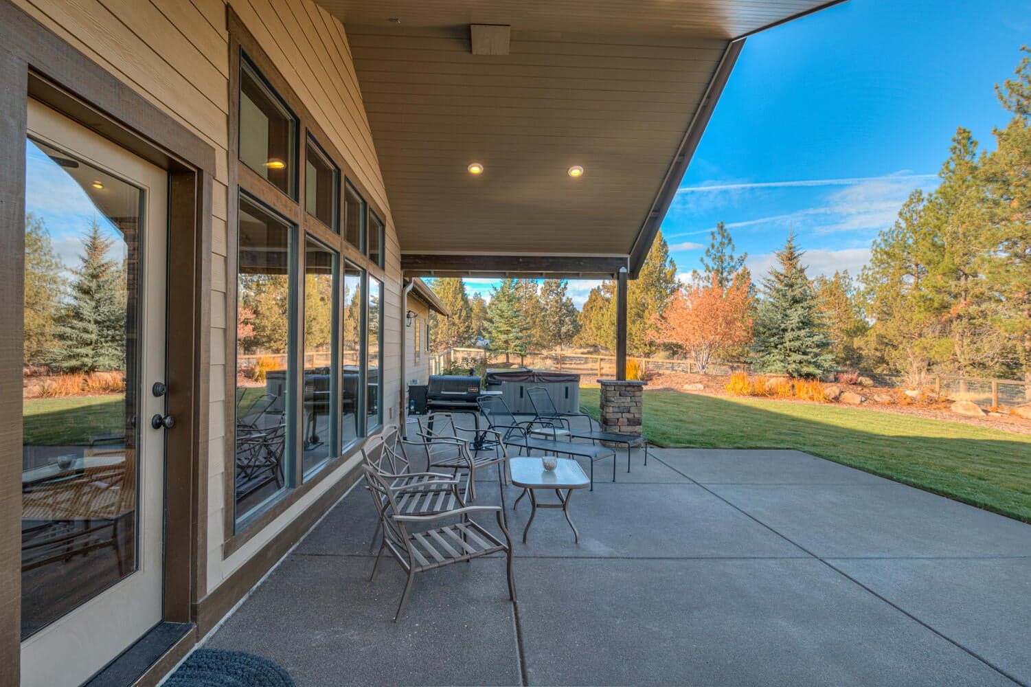 Photo of 16816 Ponderosa Cascade Drive 11 of 44