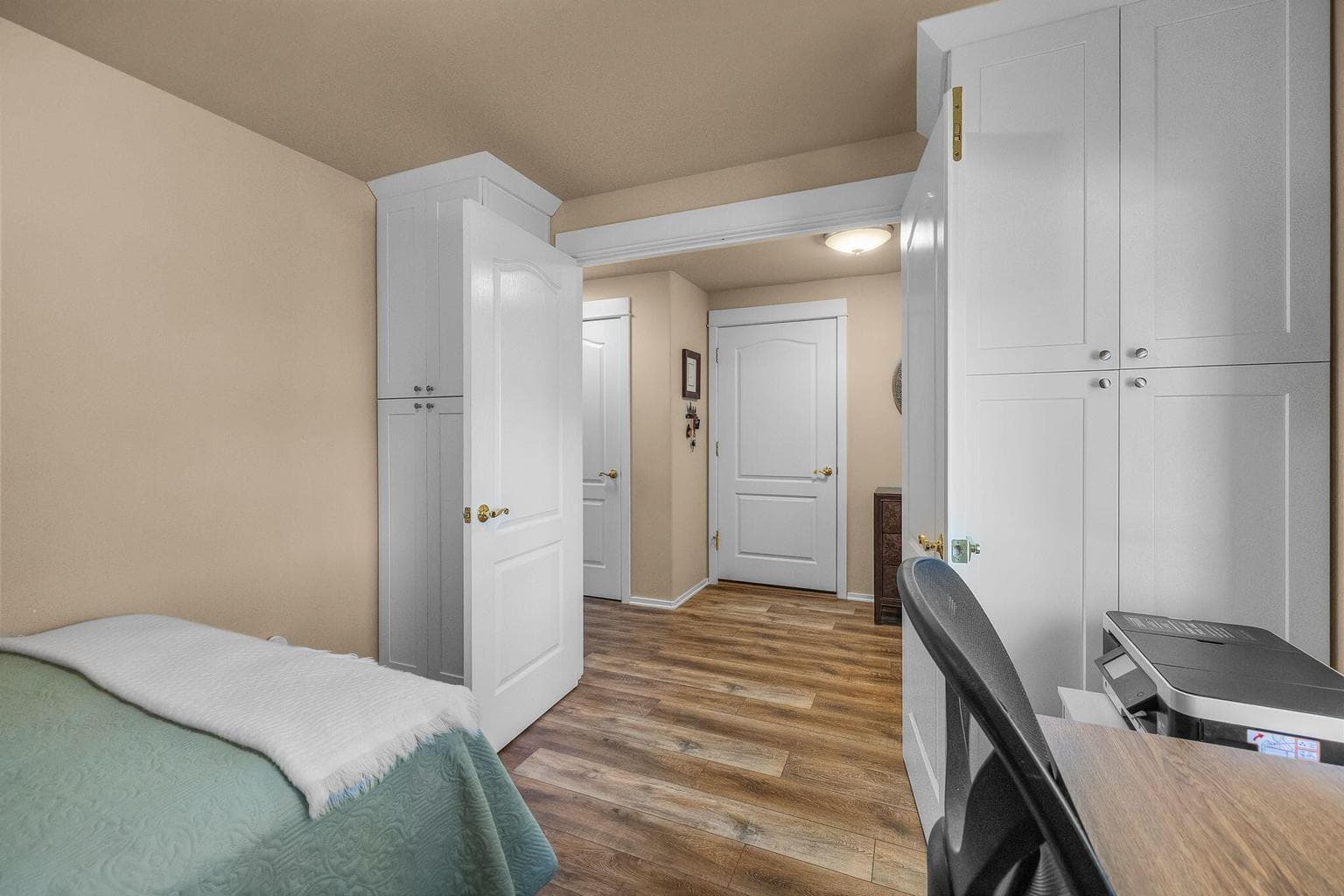 Photo of 3644 SW 30th Street 12 of 40