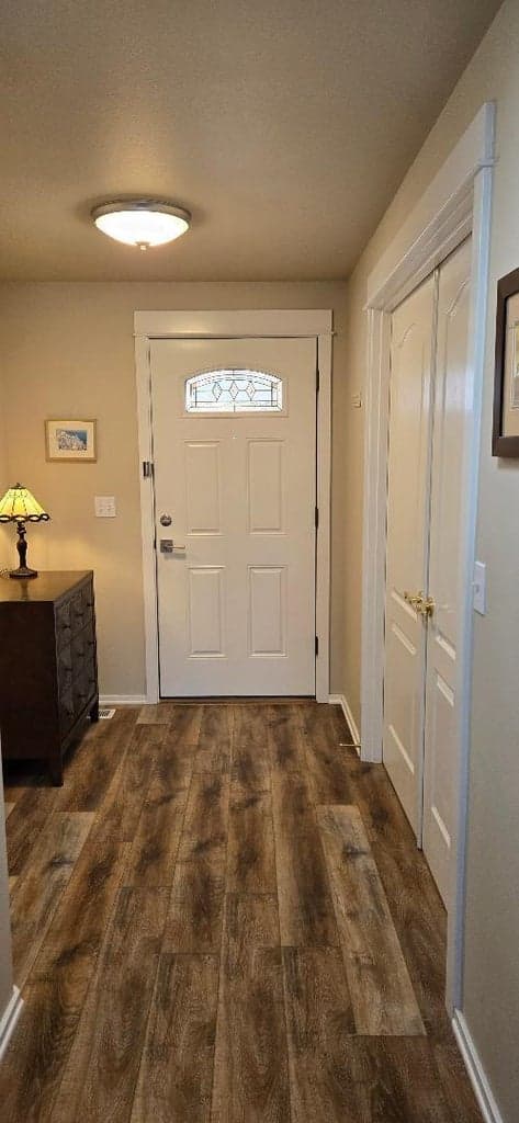 Photo of 3644 SW 30th Street 9 of 40