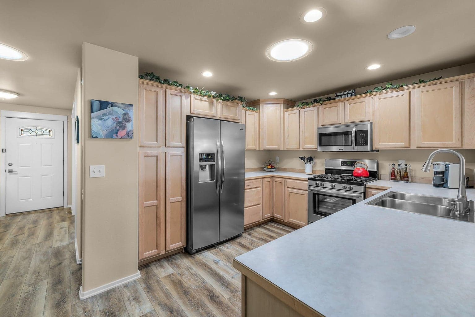 Photo of 3644 SW 30th Street 14 of 40