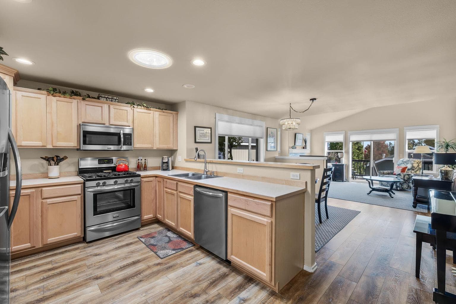 Photo of 3644 SW 30th Street 15 of 40