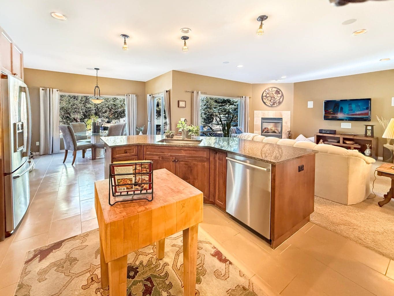 Photo of 8141 Granite Falls Drive 17 of 41