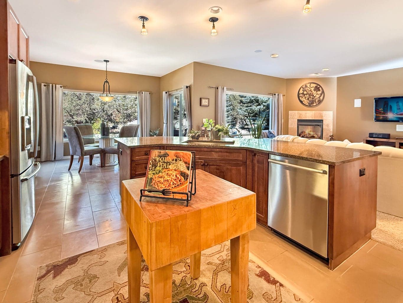 Photo of 8141 Granite Falls Drive 19 of 41