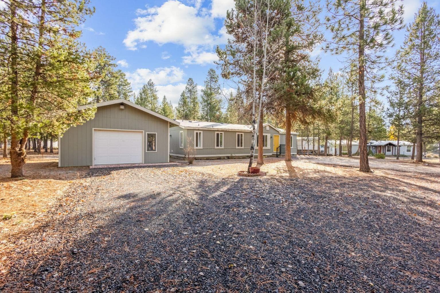 Photo of 53044 Tarry Lane 2 of 41