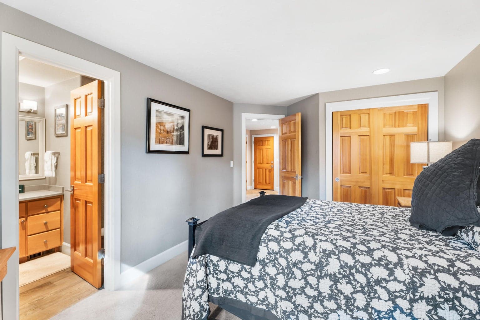 Photo of 17927 Foursome Lane 19 of 40