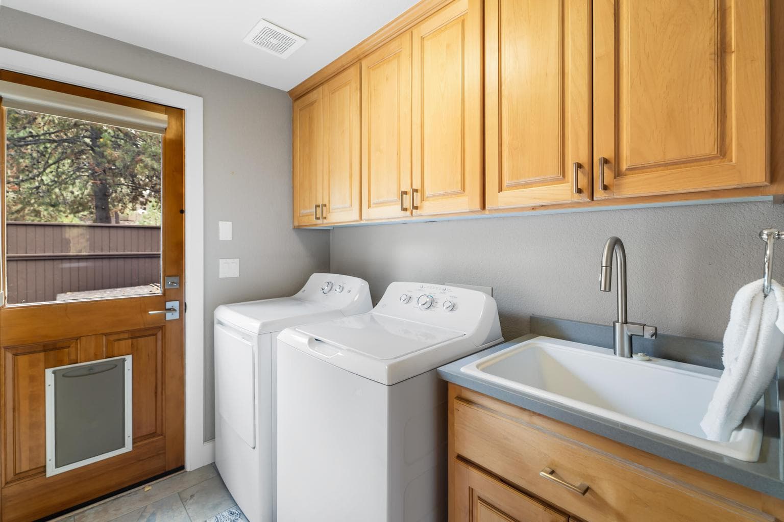 Photo of 17927 Foursome Lane 37 of 40