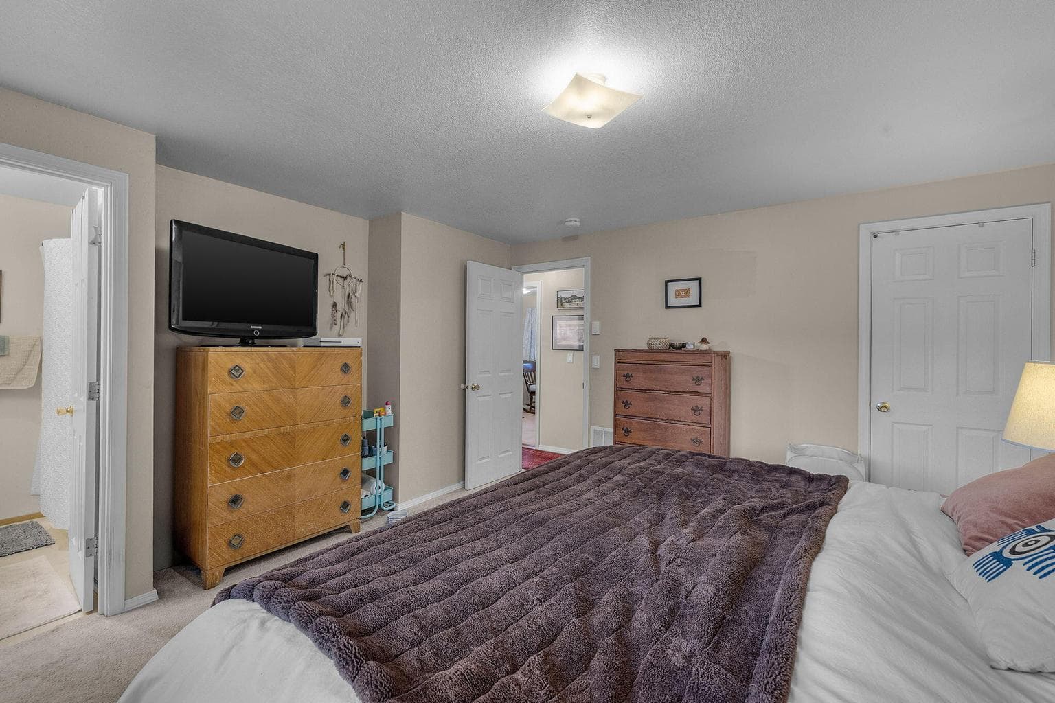Photo of 3248 SW Salmon Avenue 25 of 32