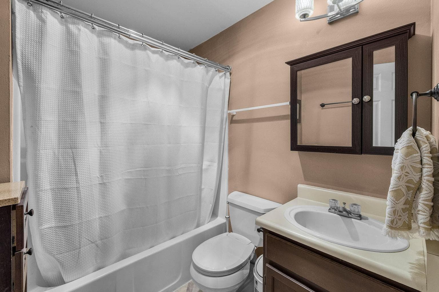 Photo of 3248 SW Salmon Avenue 21 of 32