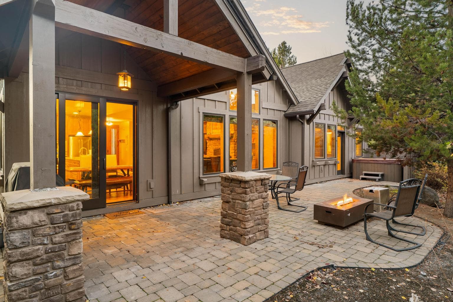 Photo of 56564 Caldera Springs Court 27 of 31