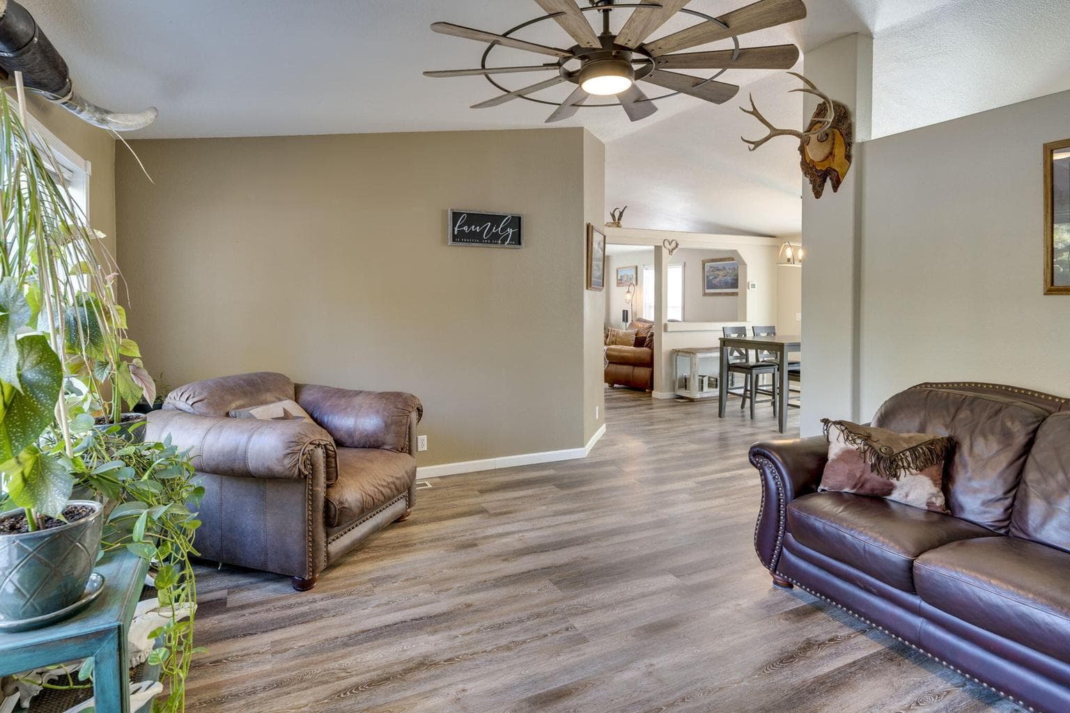 Photo of 17575 Sutter Street 14 of 62