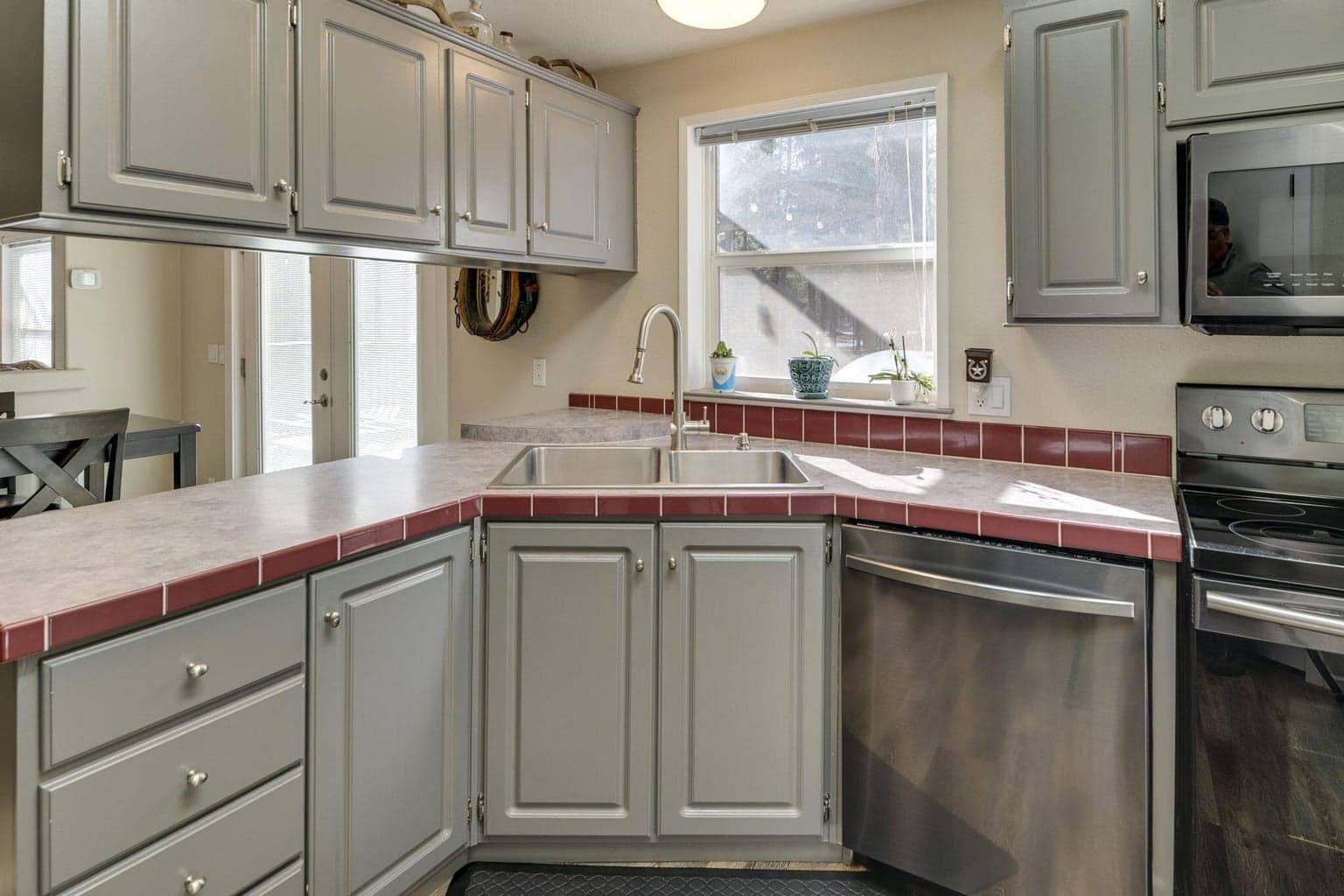 Photo of 17575 Sutter Street 9 of 62