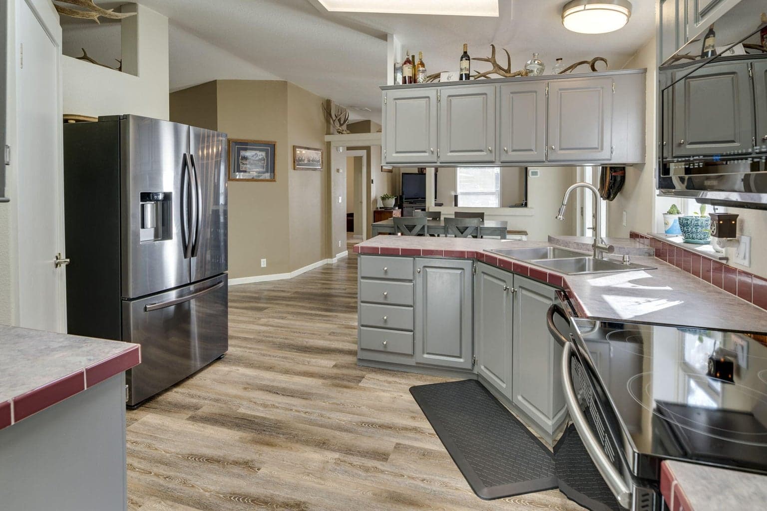 Photo of 17575 Sutter Street 8 of 62