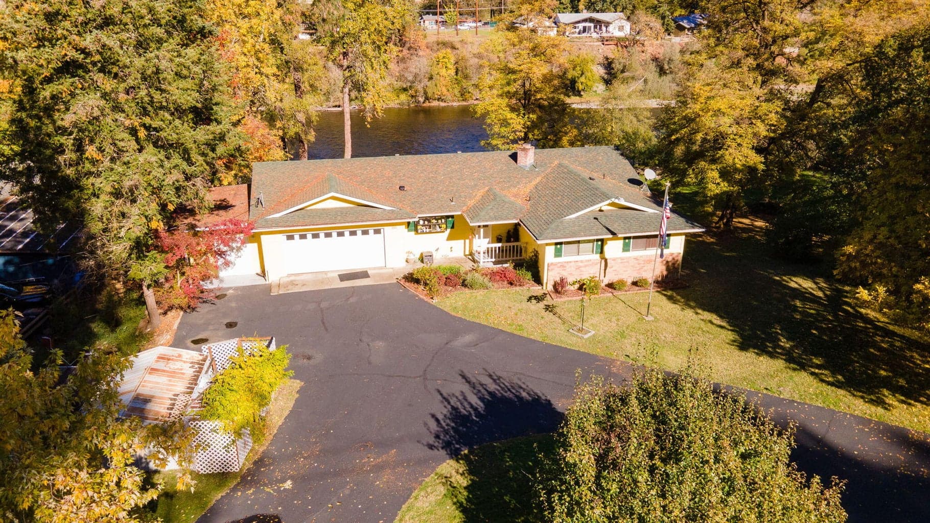 2700 Rogue River