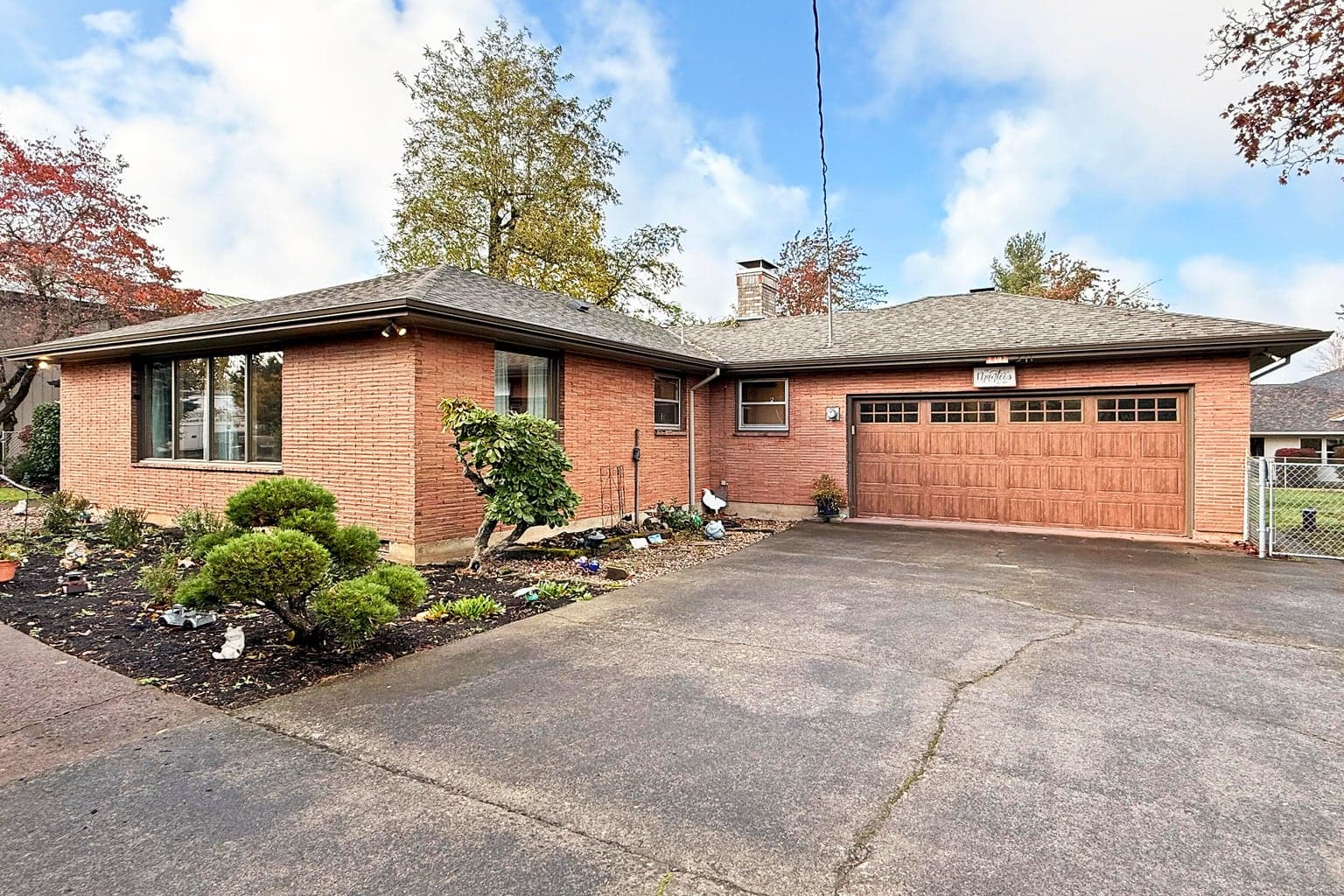 Photo of 571 Wade 3 of 45