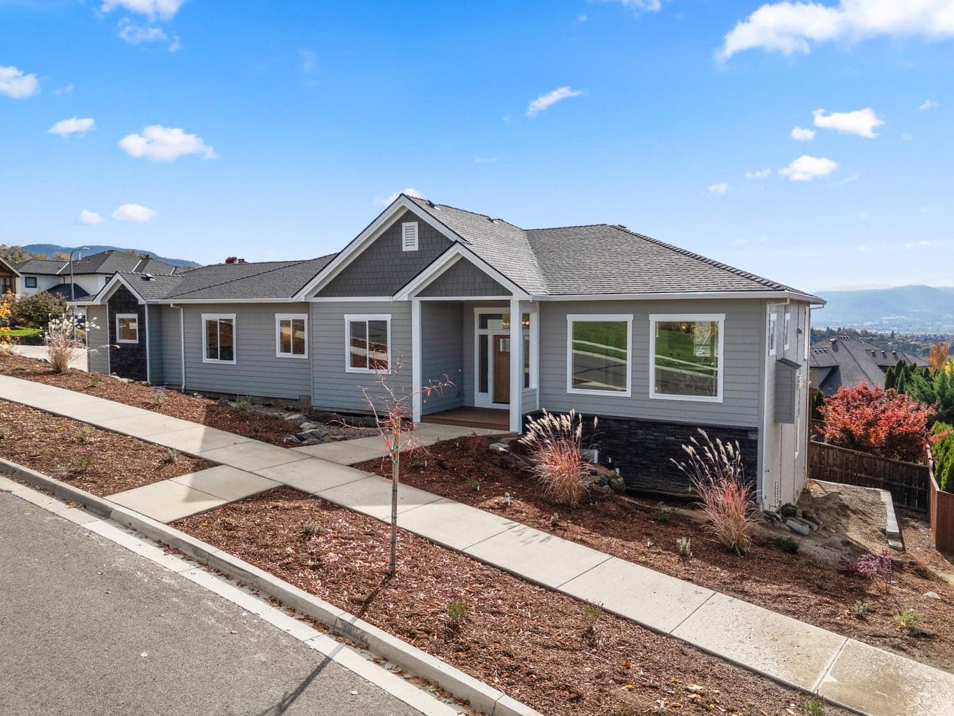 Photo of 4260 Falcon Ridge 1 of 47